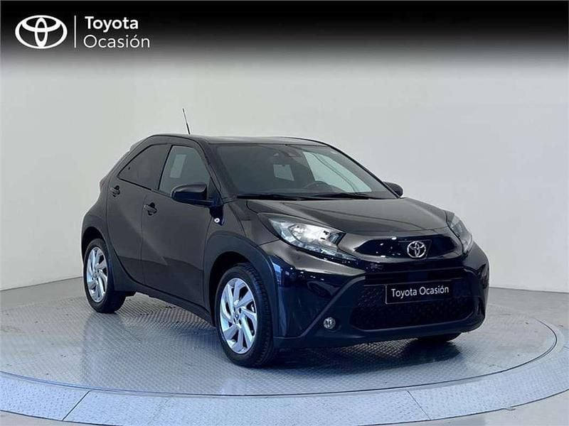 Negro Usado 2024 Toyota Aygo Play Utilitario | 14.900 € (Precio justo) - Imagen 1/4