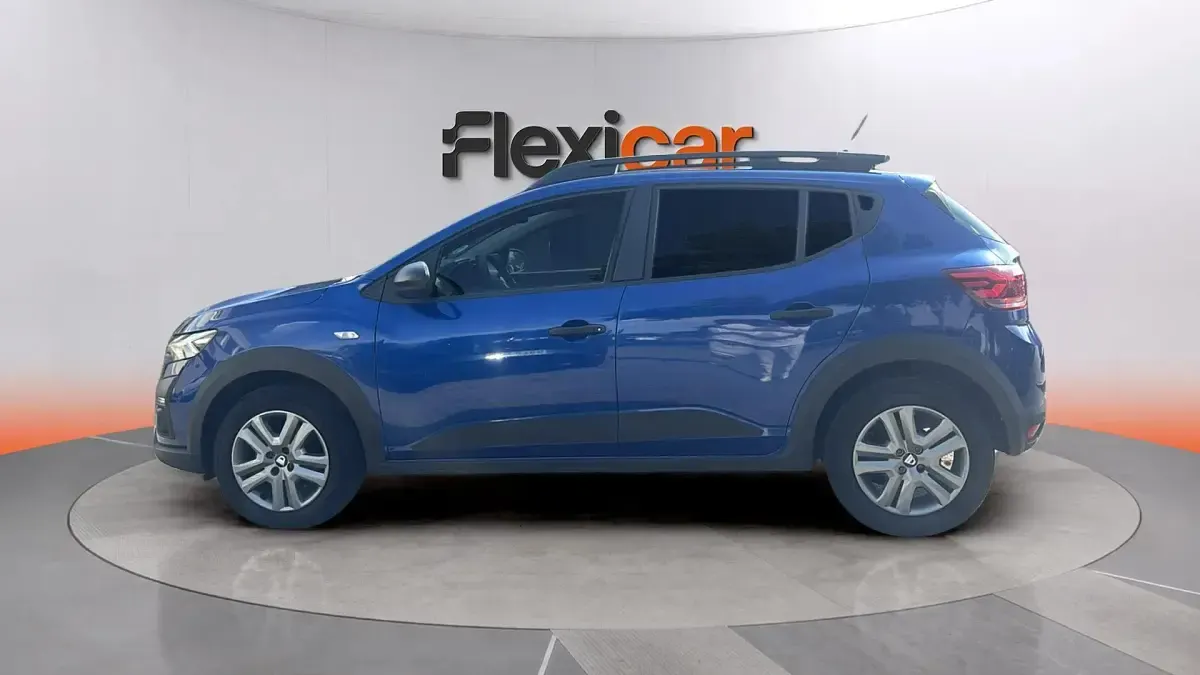 Usado Dacia Sandero Comfort 101 CV (74 kW) 2021 Azul Berlina
