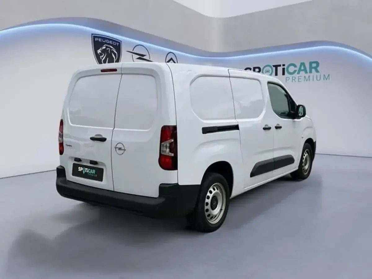 Usado Opel Combo 102 CV (75 kW) 2025 Blanco Monovolumen