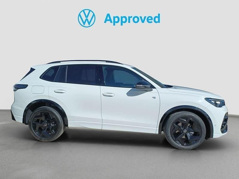Usado VW Tiguan R-line 150 CV (110 kW) 2025 Blanco SUV