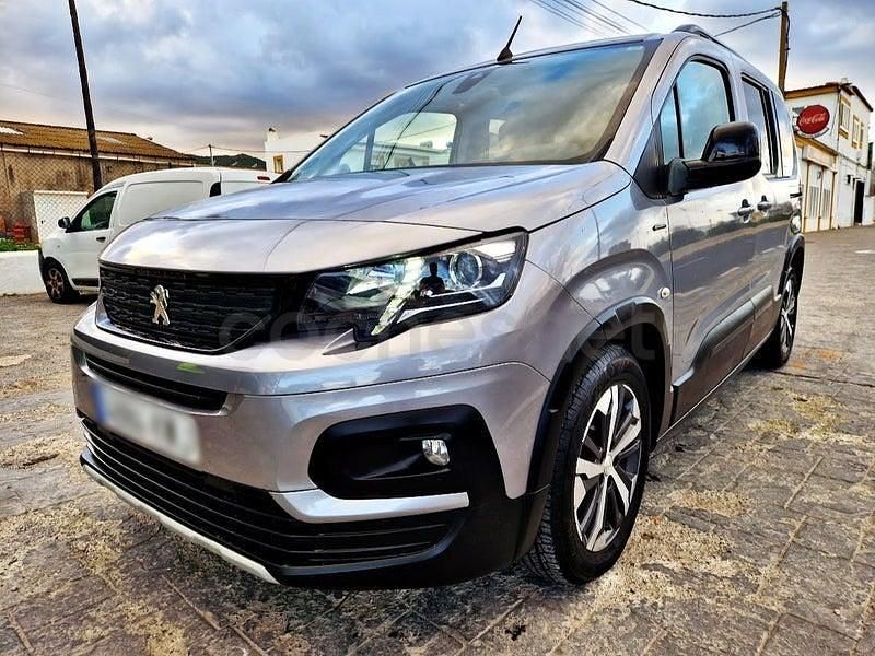 Usado Peugeot Rifter GT-line 110 CV (80 kW) 2019 Gris / plata Monovolumen