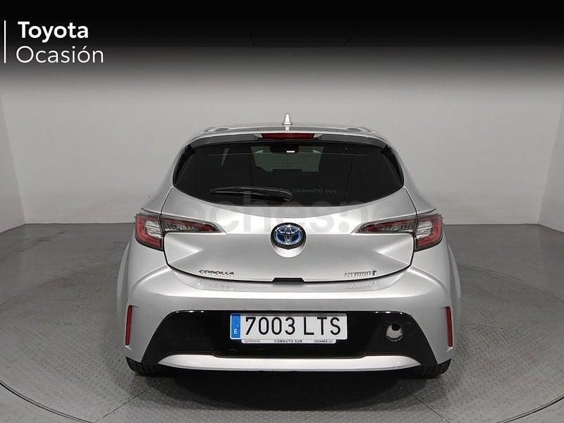 Usado Toyota Corolla Style 122 CV (89 kW) 2021 Gris / plata Berlina