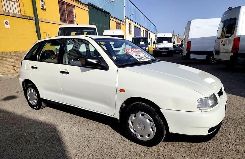 Blanco Usado 1999 Seat Ibiza Utilitario | 1499 € (Precio justo) - Imagen 1/4
