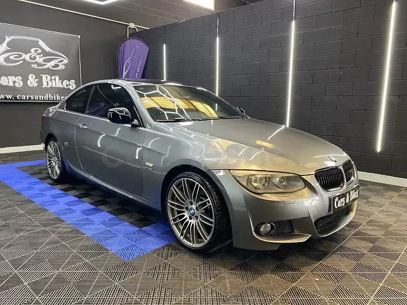 Usado BMW 330 Comfort Edition 258 CV (189 kW) 2013 Gris / plata Berlina