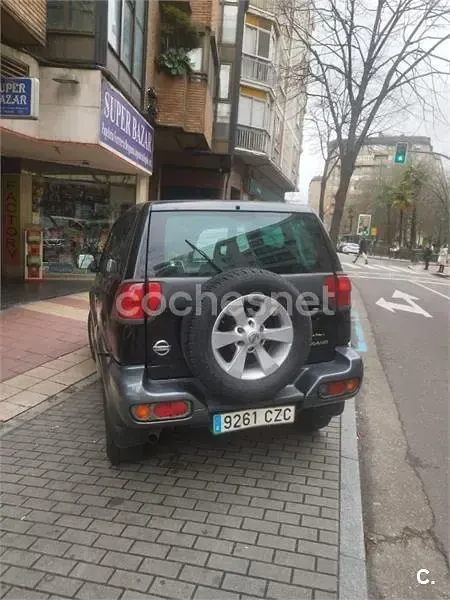 Begagnad Nissan Terrano 125 HK (91 kW) 2002 Svart SUV