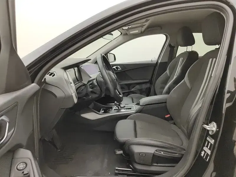 Usado BMW 116 Comfort Edition 116 CV (85 kW) 2021 Negro Utilitario