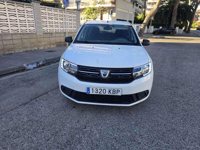 Usado Dacia Sandero Lauréate 75 CV (55 kW) 2017 Blanco Utilitario