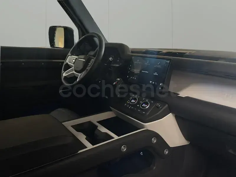 Usado Land Rover Defender HSE 249 CV (183 kW) 2024 Gris / plata SUV