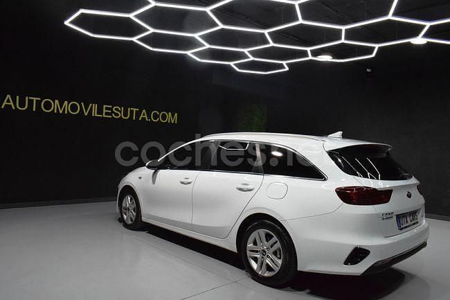 Usado Kia Ceed 140 CV (102 kW) 2021 Blanco Utilitario