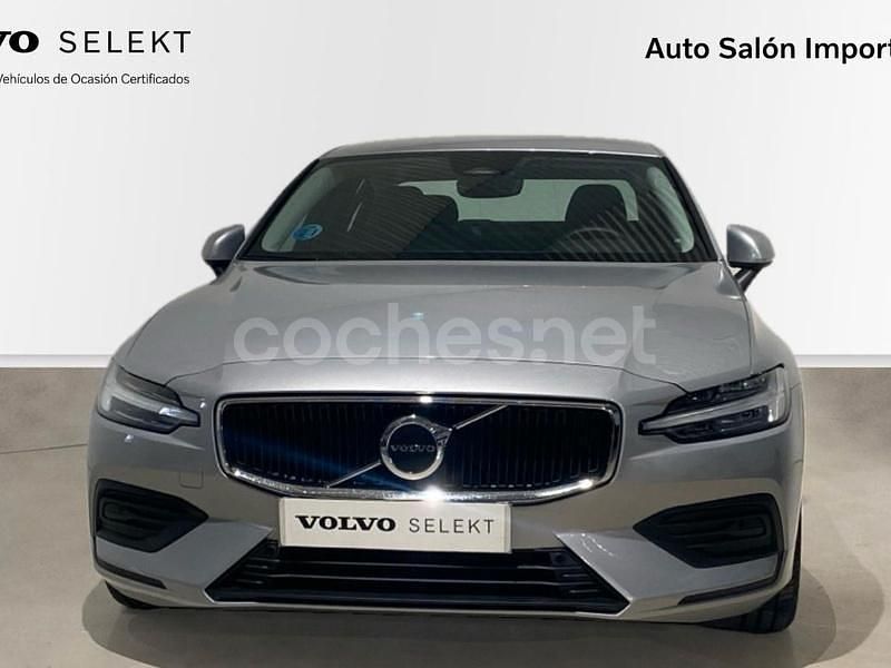 Usado Volvo S60 Core 197 CV (144 kW) 2023 Gris / plata Berlina