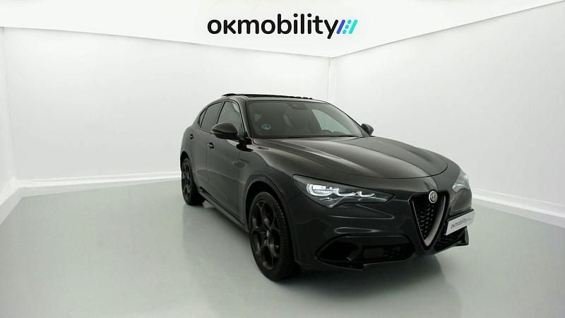 Usado Alfa Romeo Stelvio Competizione 280 CV (205 kW) 2023 Negro volcano SUV