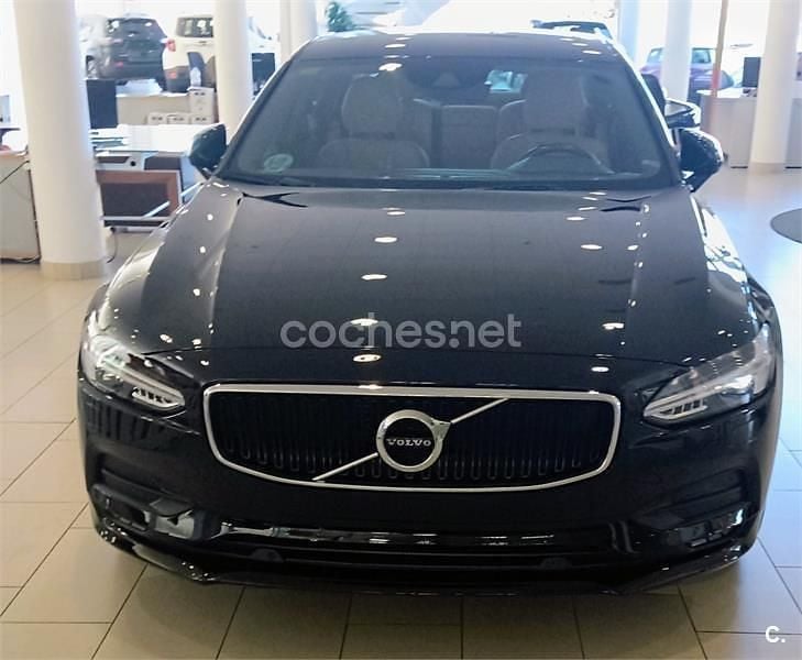 Usado Volvo S90 Momentum 190 CV (139 kW) 2018 Negro Berlina