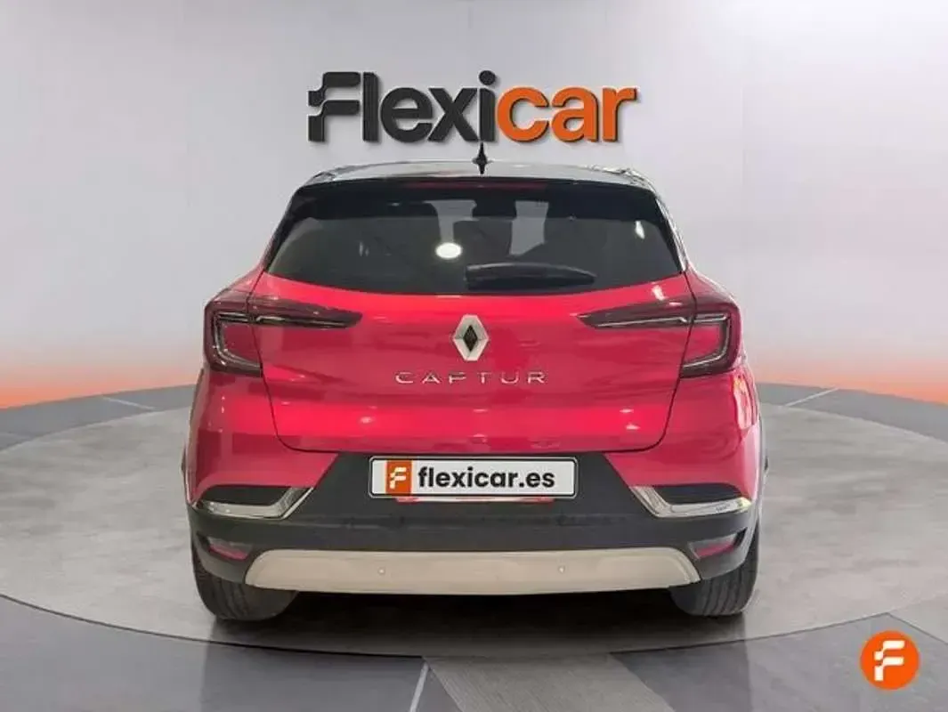 Usado Renault Captur Engineered 145 CV (106 kW) 2023 Rojo SUV