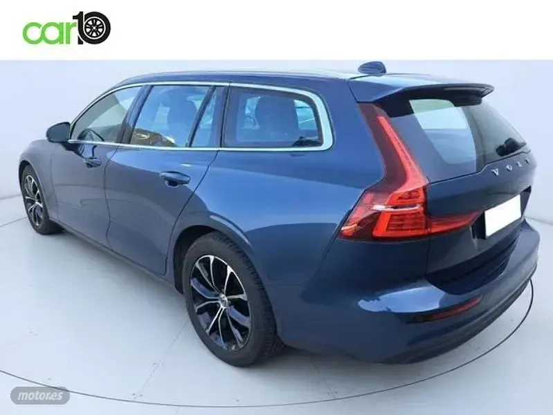 Usado Volvo V60 Momentum 150 CV (110 kW) 2021 Azul Familiar