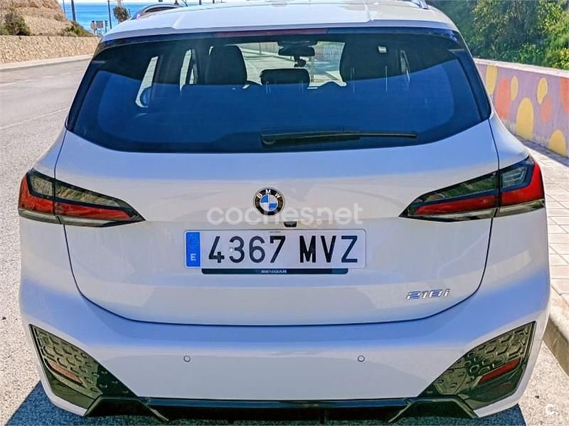 Usado BMW 218 M Sport 136 CV (100 kW) 2024 Blanco Familiar