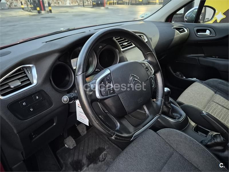 Usado Citroën C4 Feel 110 CV (80 kW) 2016 Rojo Berlina