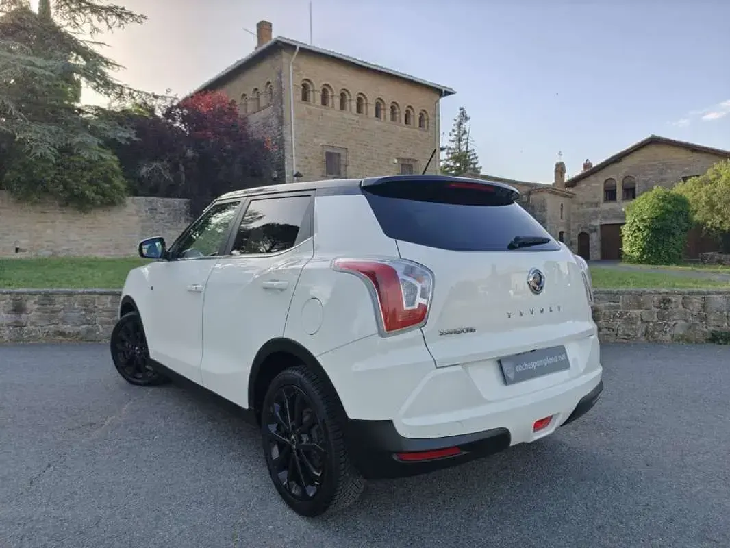 Usado SsangYong Tivoli Limited 116 CV (85 kW) 2018 Blanco SUV