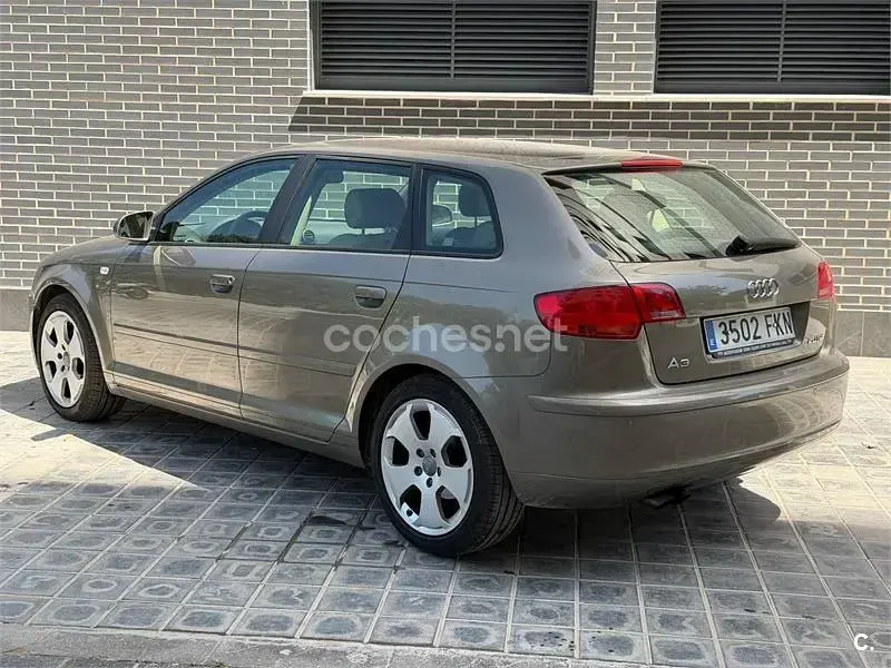 Usado Audi A3 Attraction 140 CV (102 kW) 2007 Beige Utilitario