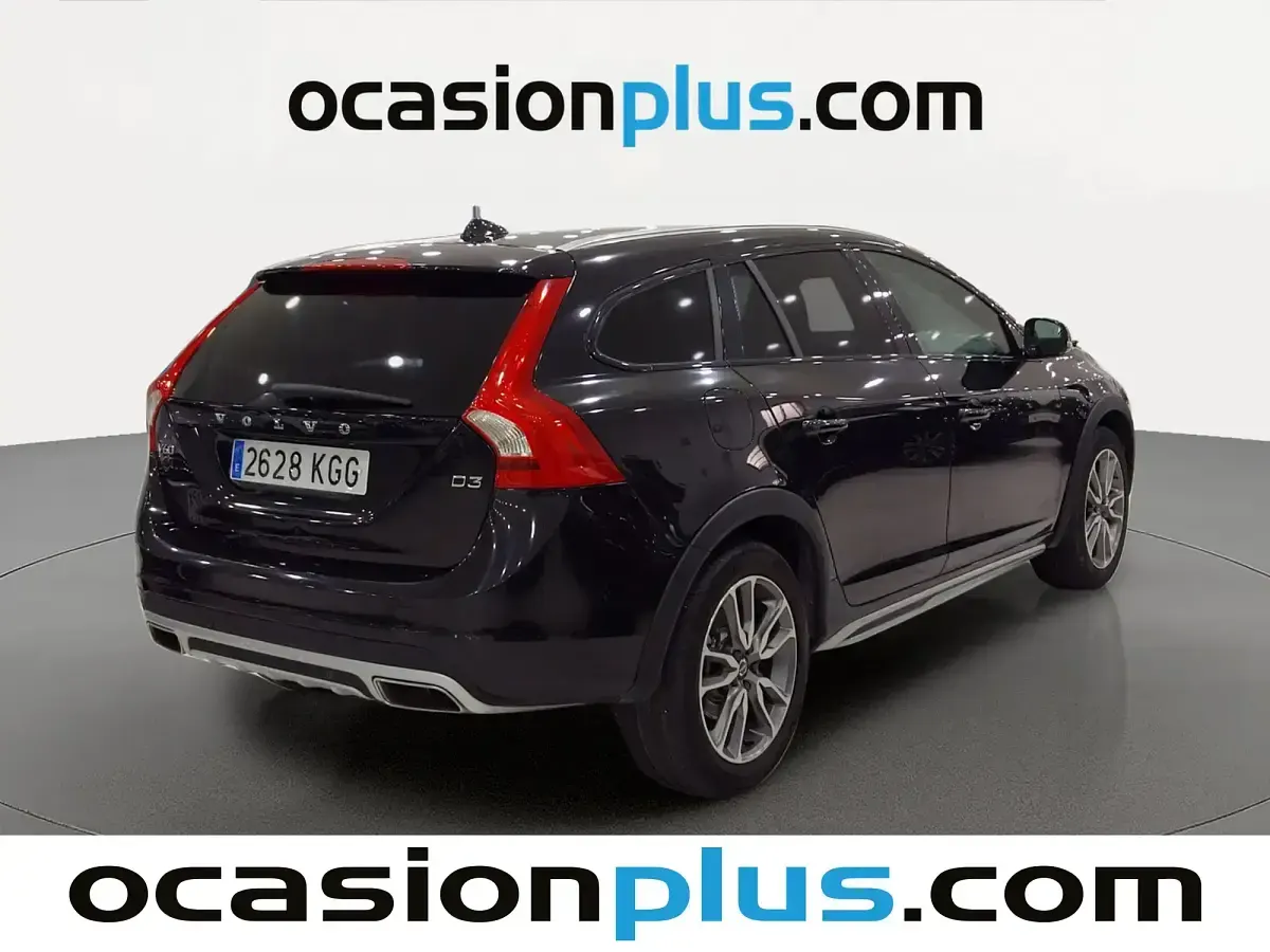 Usado Volvo V60 CC Momentum 150 CV (110 kW) 2017 Negro Familiar