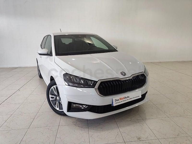 Usado Skoda Fabia Essence 80 CV (58 kW) 2023 Blanco Utilitario