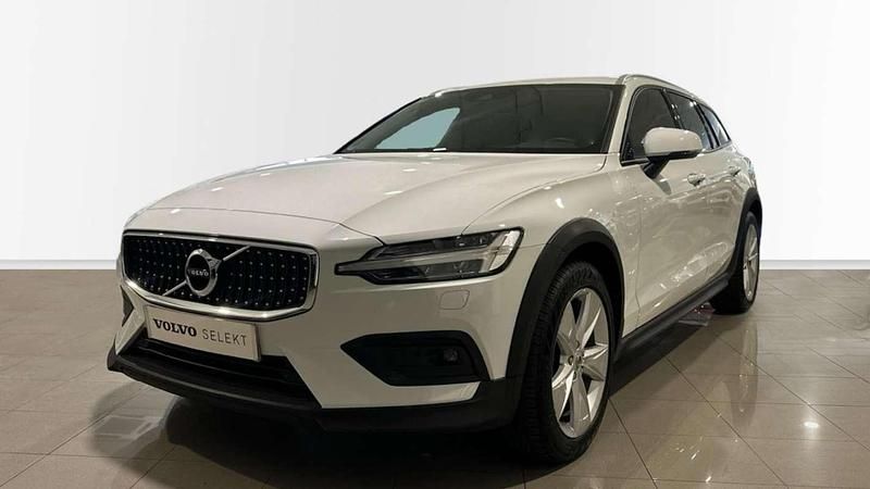 Usado Volvo V60 CC 190 CV (139 kW) 2020 Blanco Familiar