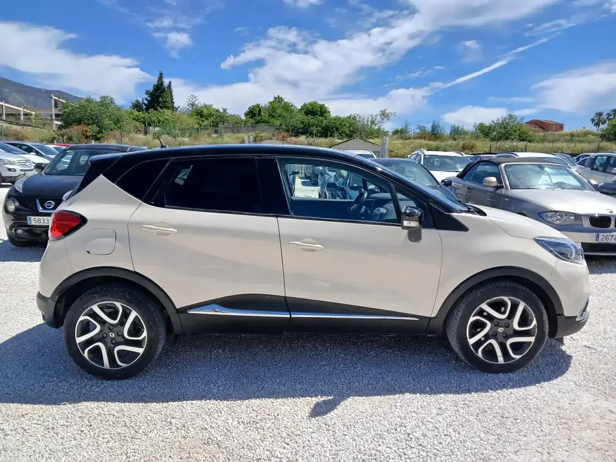 Usado Renault Captur Life 90 CV (66 kW) 2016 Otro SUV