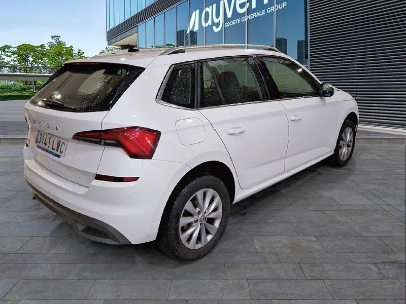 Usado Skoda Kamiq Ambition 110 CV (80 kW) 2022 Blanco SUV