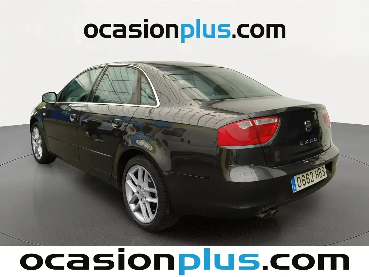 Usado Seat Exeo Style 120 CV (88 kW) 2011 Gris Berlina