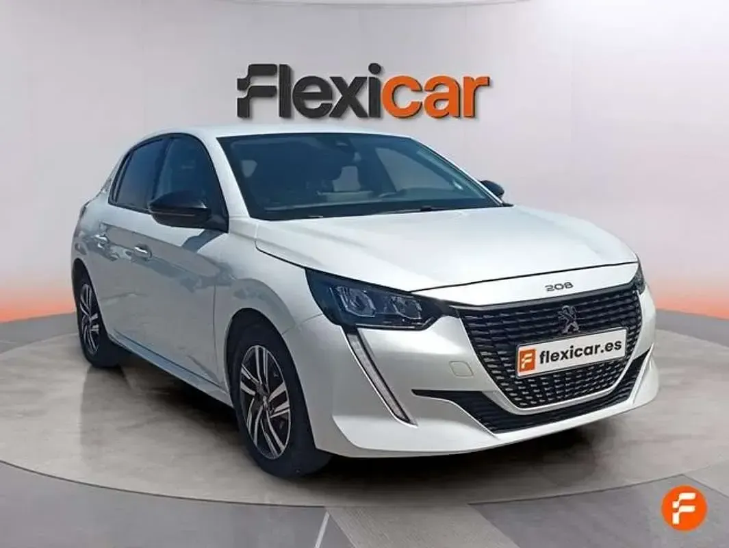Usado Peugeot 208 Allure 101 CV (74 kW) 2022 Blanco Utilitario