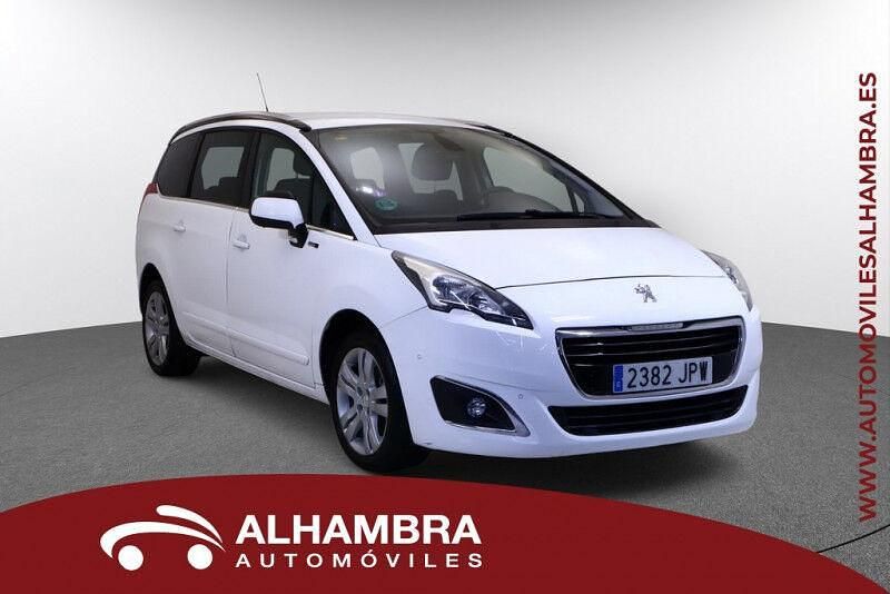 Usado Peugeot 5008 Style 131 CV (96 kW) 2016 Blanco Monovolumen