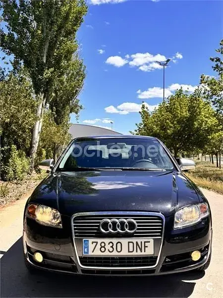 Usado Audi A4 140 CV (102 kW) 2006 Azul Berlina