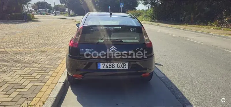 Usado Citroën C4 90 CV (66 kW) 2010 Negro Berlina