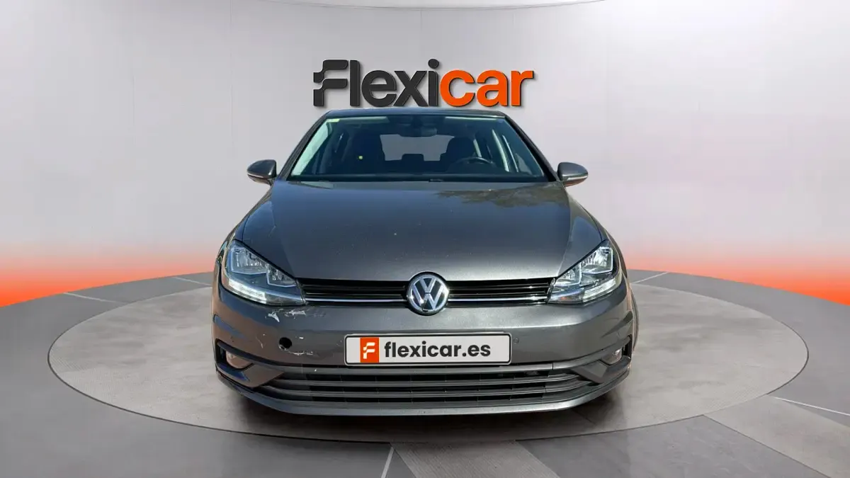 Usado VW Golf VII Advance 116 CV (85 kW) 2019 Gris Utilitario