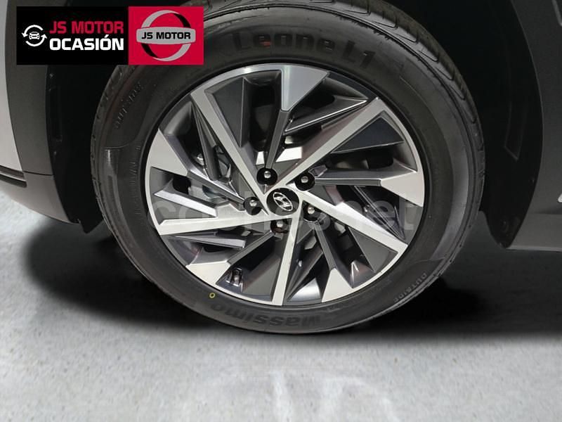 Usado Hyundai Tucson 150 CV (110 kW) 2022 Gris / plata SUV