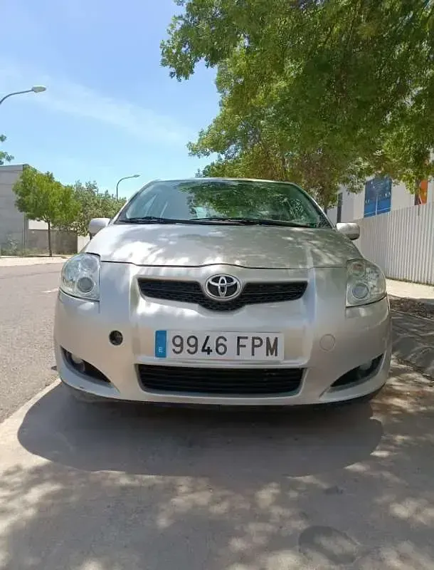 Usado Toyota Auris Luna 126 CV (92 kW) 2007 Gris Utilitario