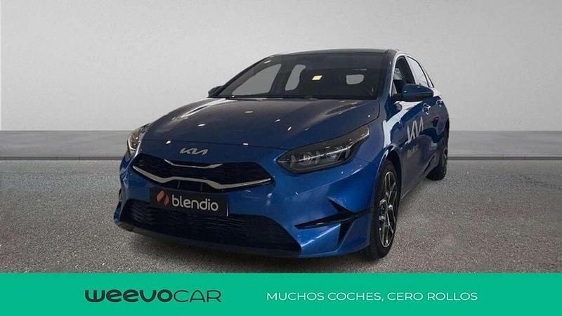Usado Kia Ceed 101 CV (74 kW) 2024 Azul Utilitario