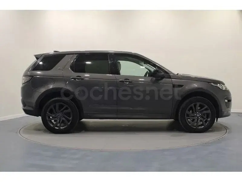 Usado Land Rover Discovery Sport SE 180 CV (132 kW) 2017 Gris / plata SUV