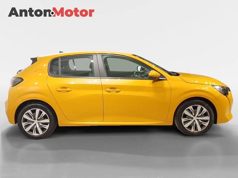 Usado Peugeot 208 Active 75 CV (55 kW) 2020 Dorado Utilitario