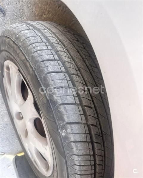 Usado Peugeot 307 90 CV (66 kW) 2007 Gris / plata Berlina
