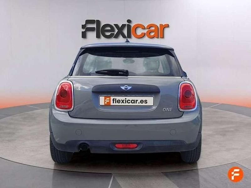 Usado Mini Cooper 102 CV (75 kW) 2017 Gris Utilitario