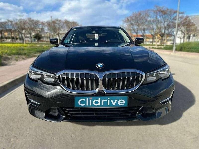 Usado BMW 318 143 HP (105 kW) 2020 Preto Sedan