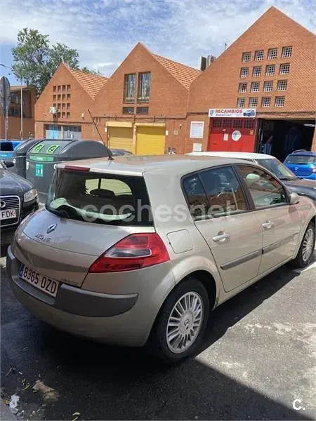 Usado Renault Mégane II Extreme 135 CV (99 kW) 2006 Beige Berlina