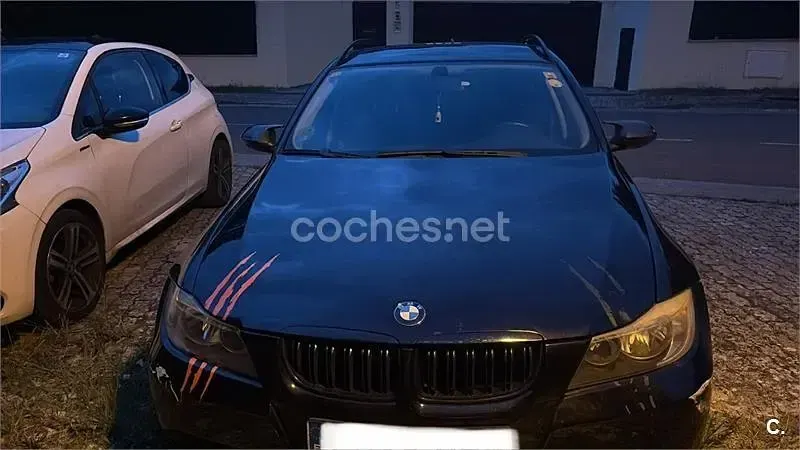 Usado BMW 318 129 CV (94 kW) 2007 Negro Familiar