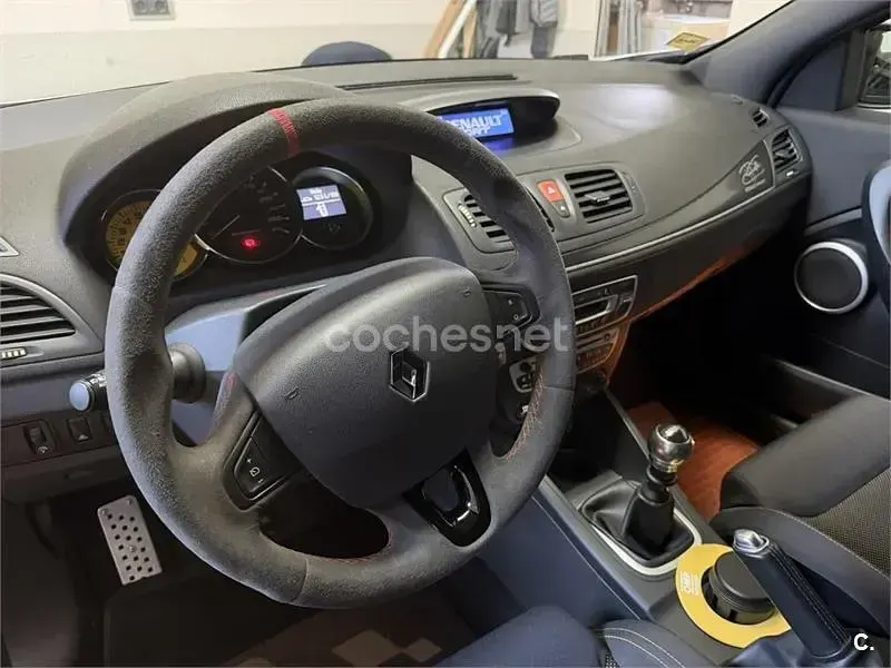 Usado Renault Mégane III 250 CV (183 kW) 2011 Blanco Berlina
