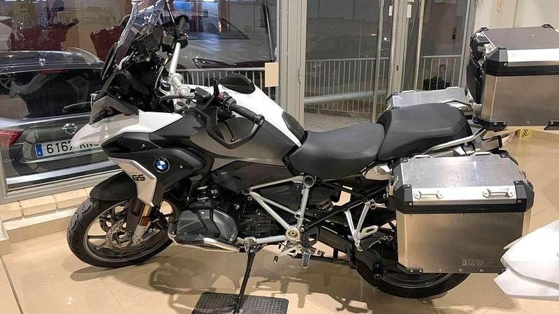 Usado BMW 120 139 CV (102 kW) 2022 Blanco Utilitario