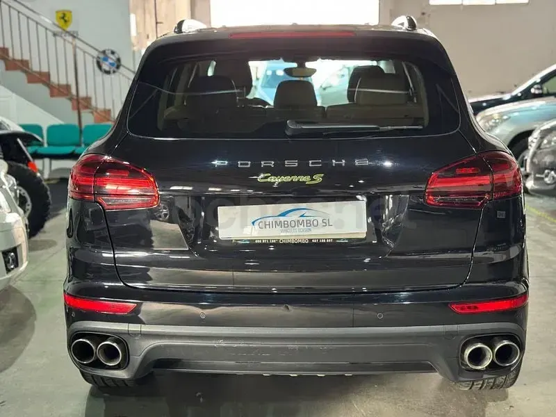 Usado Porsche Cayenne S E-Hybrid Platinum Edition 416 CV (305 kW) 2016 Negro SUV