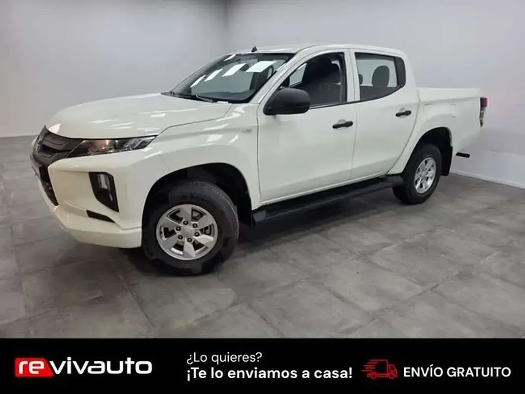Usado Mitsubishi L200 150 CV (110 kW) 2022 Blanco Pickup/Camioneta