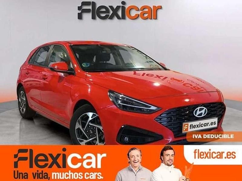 Rojo Usado 2024 Hyundai i30 Berlina | 18.290 € (Precio justo) - Imagen 1/4