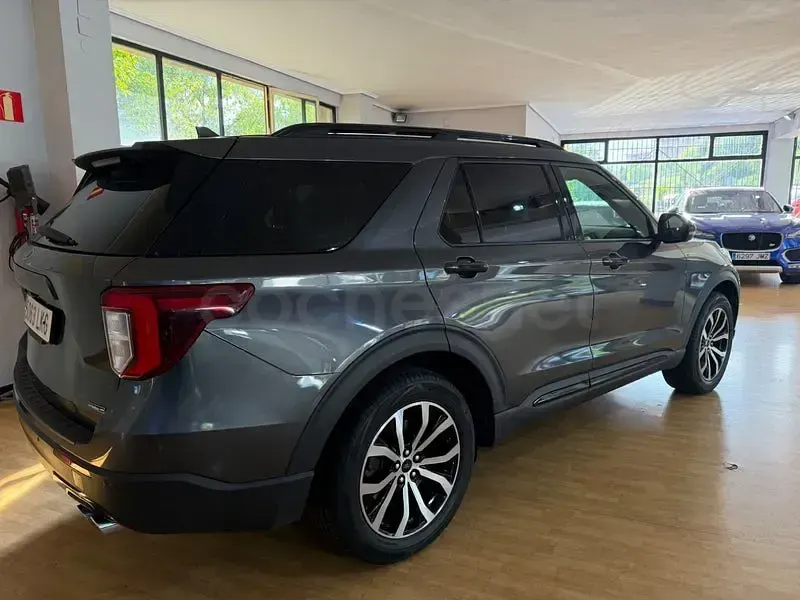 Usado Ford Explorer ST-Line 450 CV (330 kW) 2020 Gris / plata SUV