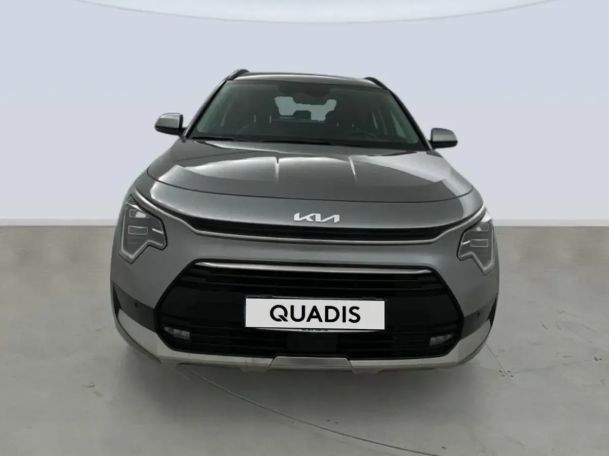 Usado Kia Niro 129 CV (94 kW) 2025 Gris SUV